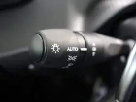 Peugeot 2008 1.2 Hybride 145 Allure | 360 Camera | Luxe thumbnail 21