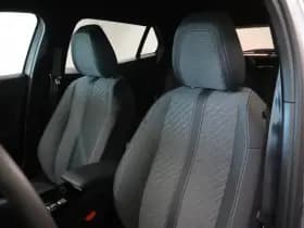 Peugeot 2008 1.2 Hybride 145 Allure | 360 Camera | Luxe thumbnail 8