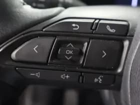 Toyota Yaris Cross 1.5 Hybr 130 Dynamic | Comfort Pack | Winter Pack thumbnail 11