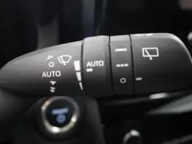 Toyota Yaris Cross 1.5 Hybr 130 Dynamic | Comfort Pack | Winter Pack thumbnail 14