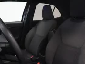 Toyota Yaris Cross 1.5 Hybr 130 Dynamic | Comfort Pack | Winter Pack thumbnail 5