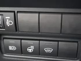 Toyota Yaris Cross 1.5 Hybr 130 Dynamic | Comfort Pack | Winter Pack thumbnail 9