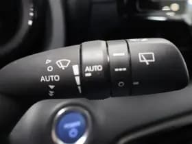 Toyota Yaris thumbnail 12