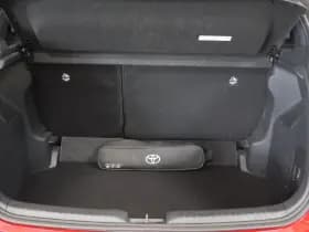 Toyota Yaris thumbnail 24
