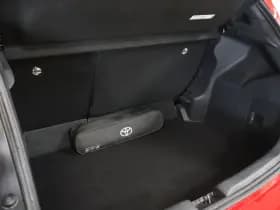 Toyota Yaris thumbnail 25