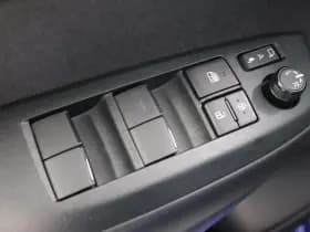 Toyota Yaris thumbnail 25