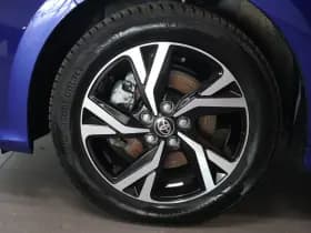 Toyota Yaris thumbnail 5