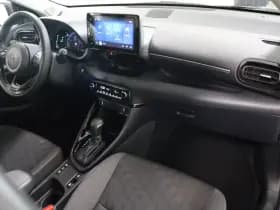 Toyota Yaris thumbnail 8