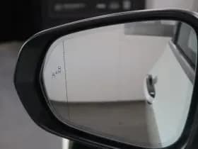 Lexus NX thumbnail 6