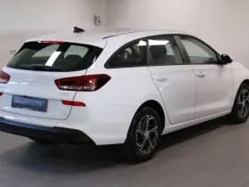 Hyundai i30 thumbnail 3