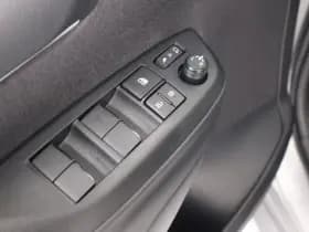 Toyota Yaris 1.5 Hybride 115 Dynamic + Comfortpack | €3.000 voordeel! thumbnail 15