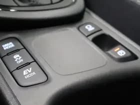 Toyota Yaris 1.5 Hybride 115 Dynamic + Comfortpack | €3.000 voordeel! thumbnail 28