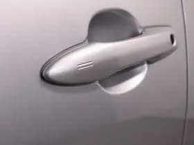 Toyota Yaris 1.5 Hybride 115 Dynamic + Comfortpack | €3.000 voordeel! thumbnail 31