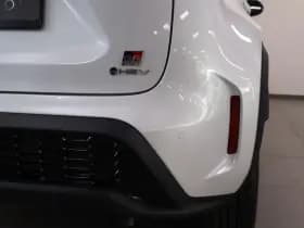 Toyota Yaris Cross 1.5 Hybride 130 GR Sport | Two-Tone thumbnail 33