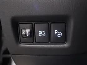 Toyota C-HR 1.8 Hybrid Dynamic | Dodehoekdetectie | PDC thumbnail 15