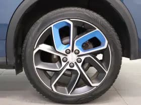 Lynk & Co 01 thumbnail 5