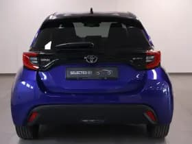 Toyota Yaris 1.5 Hybride 115 Dynamic met Comfort Pack | €3.000 thumbnail 4