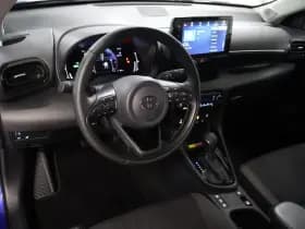 Toyota Yaris 1.5 Hybride 115 Dynamic met Comfort Pack | €3.000 thumbnail 6