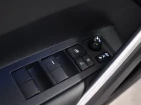 Toyota Corolla Cross Hybrid 200 Style thumbnail 14