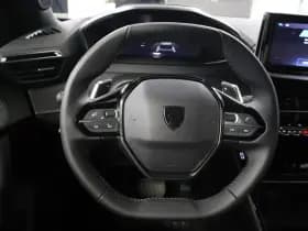 Peugeot 2008 1.2 Hybride 145 Allure | 360 Camera | Luxe thumbnail 13