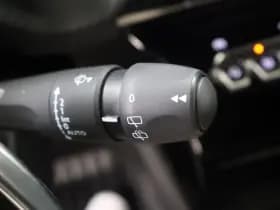 Peugeot 2008 1.2 Hybride 145 Allure | 360 Camera | Luxe thumbnail 19
