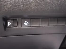 Peugeot 2008 1.2 Hybride 145 Allure | 360 Camera | Luxe thumbnail 21