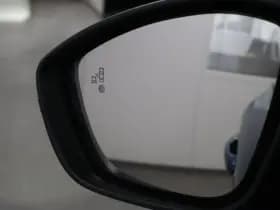 Peugeot 2008 1.2 Hybride 145 Allure | 360 Camera | Luxe thumbnail 29