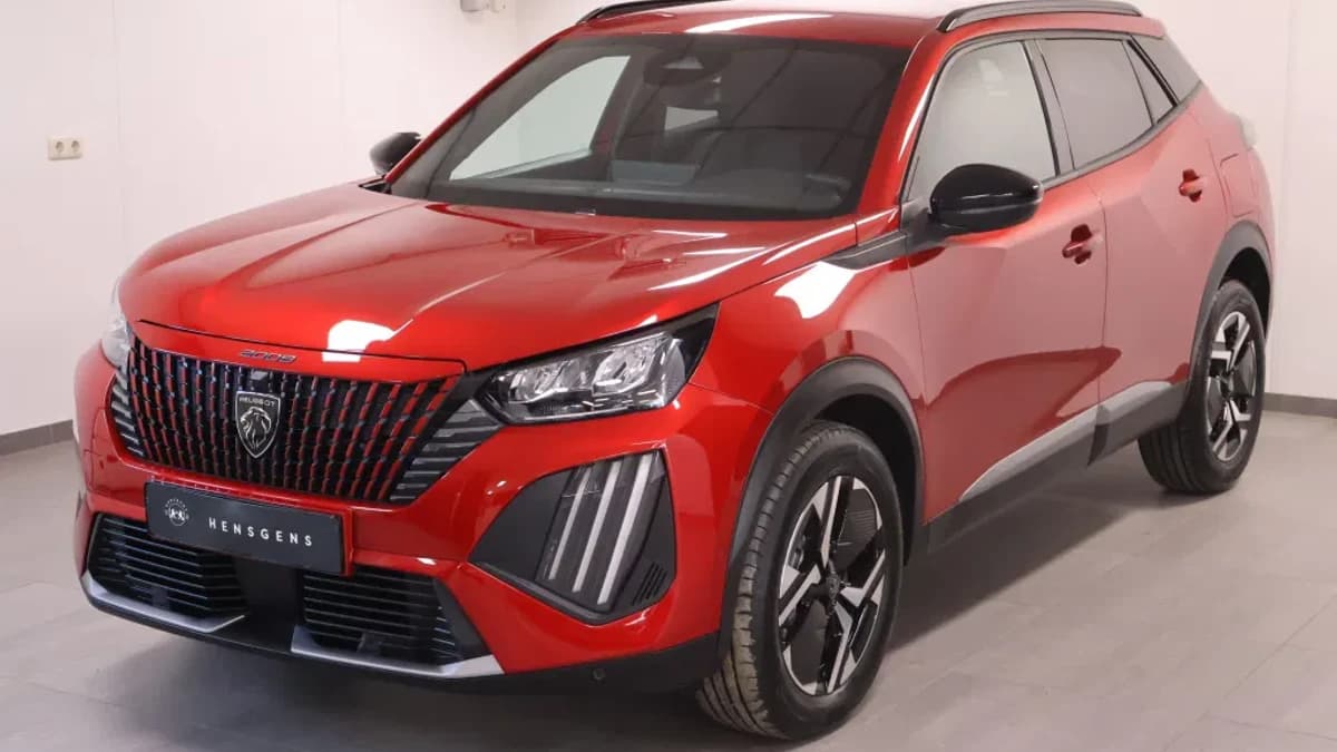 Peugeot 2008 1.2 Hybride 145 Allure | 360 Camera | Luxe — foto 1