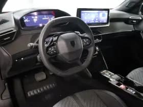 Peugeot 2008 1.2 Hybride 145 Allure | 360 Camera | Luxe thumbnail 7