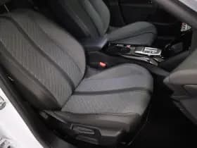 Peugeot 2008 1.2 Hybride 145 Allure | 360 Camera | Luxe thumbnail 11