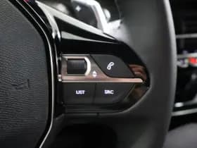 Peugeot 2008 1.2 Hybride 145 Allure | 360 Camera | Luxe thumbnail 15