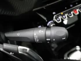 Peugeot 2008 1.2 Hybride 145 Allure | 360 Camera | Luxe thumbnail 17