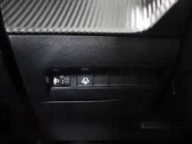 Peugeot 2008 1.2 Hybride 145 Allure | 360 Camera | Luxe thumbnail 19