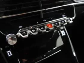 Peugeot 2008 1.2 Hybride 145 Allure | 360 Camera | Luxe thumbnail 24