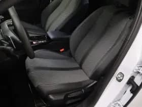 Peugeot 2008 1.2 Hybride 145 Allure | 360 Camera | Luxe thumbnail 9