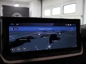 Peugeot 2008 1.2 Hybride 145 Allure | 360 Camera | Luxe thumbnail 20