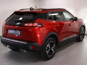 Peugeot 2008 1.2 Hybride 145 Allure | 360 Camera | Luxe thumbnail 3