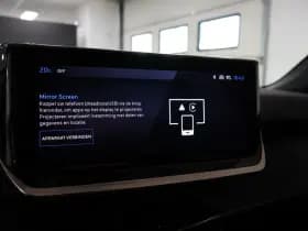 Peugeot 2008 1.2 Hybride 145 Allure | 360 Camera | Luxe thumbnail 22