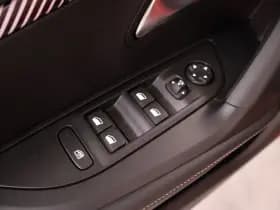 Peugeot 2008 1.2 Hybride 145 Allure | 360 Camera | Luxe thumbnail 26