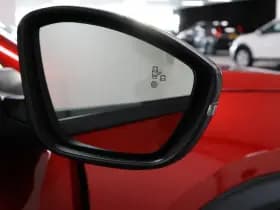 Peugeot 2008 1.2 Hybride 145 Allure | 360 Camera | Luxe thumbnail 28