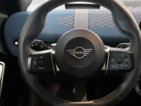 MINI Mini Aceman E Favoured L 42.5 kWh thumbnail 15