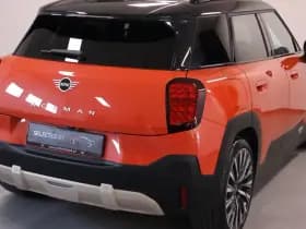 MINI Mini Aceman E Favoured L 42.5 kWh thumbnail 3