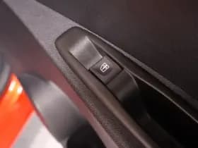 Renault Clio Estate 0.9 TCe Limited | Navi | PDC! thumbnail 32