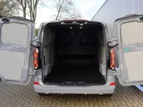 Ford E-Transit Custom 340 L2H1 Sport 64 kWh | 2x Schuifdeur | 19 inch thumbnail 28