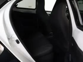 Toyota Aygo X Hybrid 115 GR Sport | MY26 | €1.250 Voordeel thumbnail 13