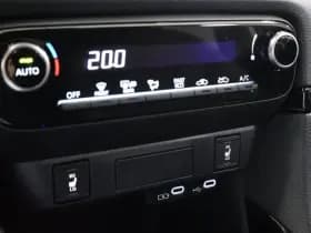 Toyota Yaris 1.5 Hybride 115 Dynamic | Comfort Pack | All Weather thumbnail 26