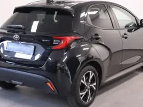 Toyota Yaris 1.5 Hybride 115 Dynamic | Comfort Pack | All Weather thumbnail 4