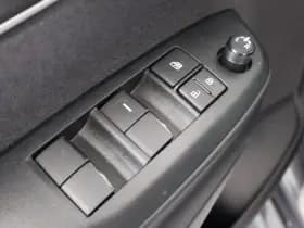 Toyota Yaris thumbnail 15