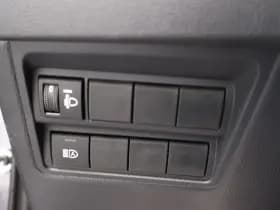 Toyota Yaris thumbnail 16