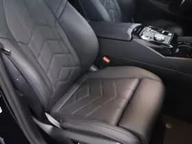 BMW 5 Serie 530e | M-Sport | Pano | 360 camera thumbnail 13